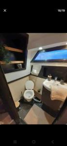 Posezení v ubytování Le carpe diem bateau chauffe toute l'année