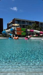 Swimmingpoolen hos eller tæt på Resort Praia Muro Alto + 4 billeder