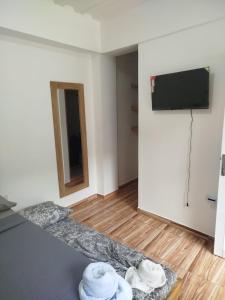 Μια τηλεόραση ή/και κέντρο ψυχαγωγίας στο hotel salome