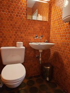 Phòng tắm tại Privat Grosse Zimmer-Merkur- in Altstadt Chur