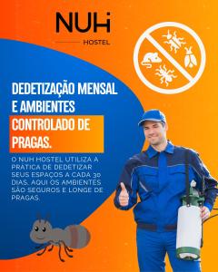 ein Rekrutierungsplakat für einen Schädlingsbekämpfer in der Unterkunft Nuhh Hostel in Belo Horizonte