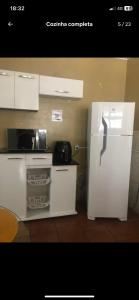 Køkken eller tekøkken på Cantinho da Paz 2