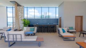 Χώρος καθιστικού στο Modern Studio Rental w Park Views in Panama City +14 φωτογραφίες