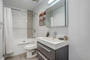 Koupelna v ubytování Montreal - C Lofts Le Smith - 2B1B 1006