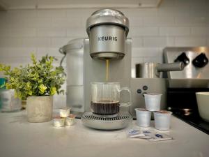 Παροχές για τσάι/καφέ στο Worker Friendly KINGbed Washer Dryer A plus Location Wifi