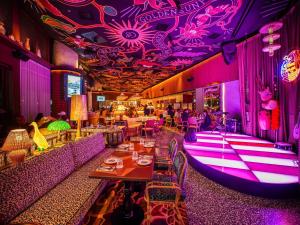 Фотография из галереи Mama Shelter Singapore Orchard в Сингапуре +52 фотографии