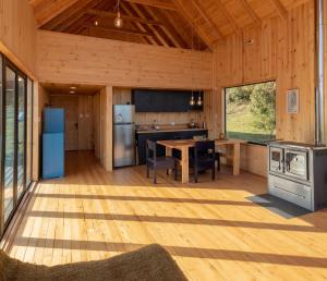 Kuchyň nebo kuchyňský kout v ubytování Hermosa cabaña en Dalcahue - Chiloé