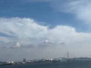 仁川にある温馨小屋Cozy Houseの水上の曇空