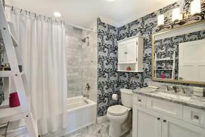 Ένα μπάνιο στο El Rey Collection 3 +12 φωτογραφίες