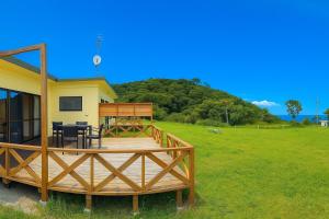 Un jardín fuera de 山頂のコテージオーシャンビュー今帰仁