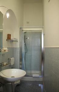 Koupelna v ubytování Albergo al Tiepolo + 30 fotografií