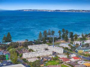 Imagen de la galería de Right Opposite the Beach!, en Orewa