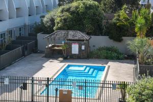 Imagen de la galería de Right Opposite the Beach!, en Orewa