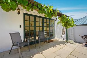 Balkón nebo terasa v ubytování City & Heritage - Stylish 2 Bed Cottage in Hobart