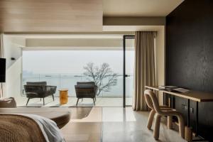 Зображення з фотогалереї помешкання Floral Luxury Wuhu Lake Art Hotel у місті Wuhu