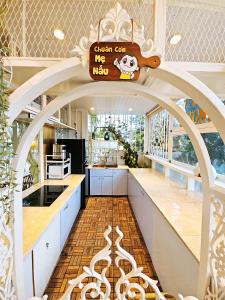 Φωτογραφία από το άλμπουμ του Little Castle Da Lat Villa biệt thự căn hộ dài hạn 5 phòng σε Da Thien