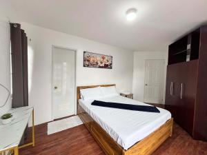 Postel nebo postele na pokoji v ubytování Villa Amore + 59 fotografií