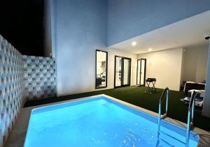 Πισίνα στο ή κοντά στο Grandioso Onna 7-D - Vacation STAY 10596v