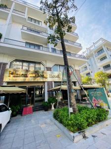 Το κτήριο όπου στεγάζεται  το ξενοδοχείο +48 φωτογραφίες