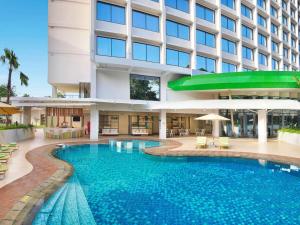 Πισίνα στο ή κοντά στο Ibis Styles Bogor Raya