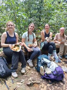 Gæster der bor på BACKPACKER LODGE Trekking & Transport + 16 billeder