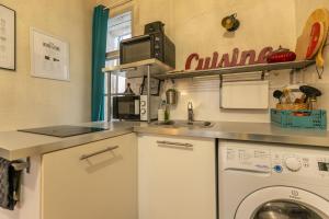 Kuchyň nebo kuchyňský kout v ubytování Charme & calme à 200m du Château + 33 fotografií