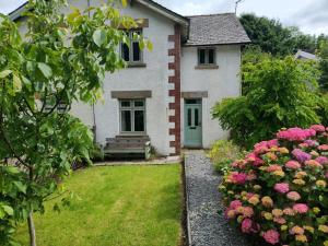 Aed väljaspool majutusasutust 3 Bed in Backbarrow SZ549