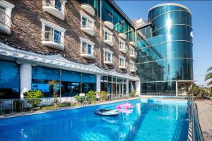 Hồ bơi trong/gần 뉴오션리조트