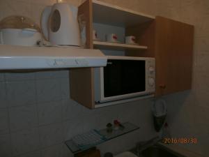 Apartments Meni的厨房或小厨房