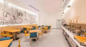 Jídlo v hotelu nebo okolí