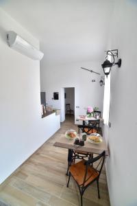Posezení v ubytování Suite Varigotti