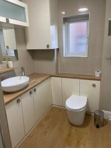 Ένα μπάνιο στο West View Apartment