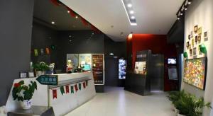 Ο χώρος του λόμπι ή της ρεσεψιόν στο Jinjiang Inn Zhuhai Xiangzhou Qinglv Middle Road Theater