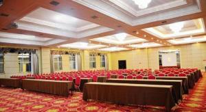 El área de trabajo o centro de convenciones de Inzone Garland Hotel Taian