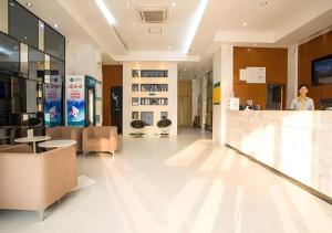 Ο χώρος του λόμπι ή της ρεσεψιόν στο City Comfort Inn Nanning Guangxi University Xiuling Road Metro Station