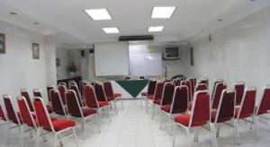 Οι επιχειρηματικές εγκαταστάσεις ή/και οι αίθουσες συνεδριάσεων στο Regent Hotel