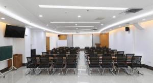 Zona de afaceri și/sau sala de conferințe de la James Joyce Coffetel· Yinchuan International Exhibition Center Wanda Square Qinshui Street