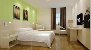 Μια τηλεόραση ή/και κέντρο ψυχαγωγίας στο 7 Days Inn Aksu Airport