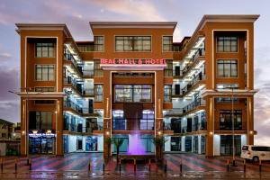 Το κτήριο όπου στεγάζεται το ξενοδοχείο