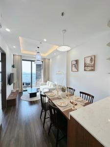 TV/trung tâm giải trí tại Hoàng Huy Commerce Võ Nguyên Giáp Mopius Apartment