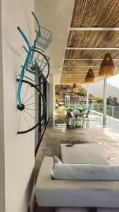 Φωτογραφία από το άλμπουμ του The Cliff Residences σε Melínta