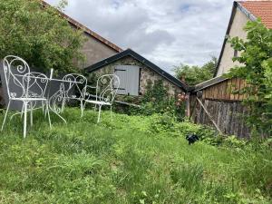 Κήπος έξω από το La Ferme Alter Native