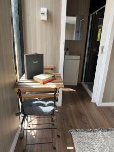 Kuchyň nebo kuchyňský kout v ubytování Pigeon Pair Tiny Houses by Tiny Away