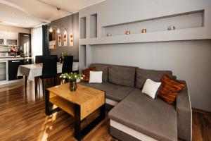 Køkken eller tekøkken på Maya's Flats & Resorts - Old Town Piwna