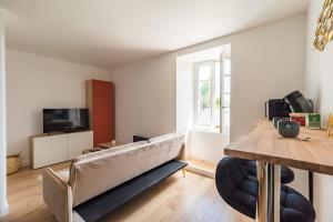 Μια τηλεόραση ή/και κέντρο ψυχαγωγίας στο Evasion Paimpol appartement neuf et confortable