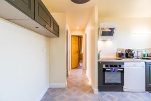 Kuchyň nebo kuchyňský kout v ubytování Maison familiale 8 personnes entre mer et campagne