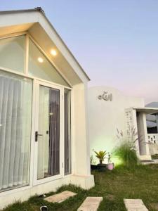 Budova, kde se chata nachází