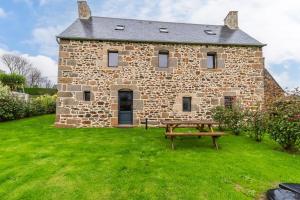 Zahrada ubytování Manoir de Kervegan : Le Logis du Grand Couchant