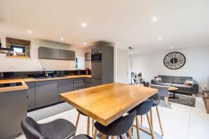 Kuchyň nebo kuchyňský kout v ubytování Manoir de Kervegan : Le Logis du Grand Couchant