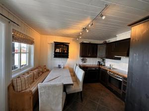 Kuchyň nebo kuchyňský kout v ubytování Beitotind 1504